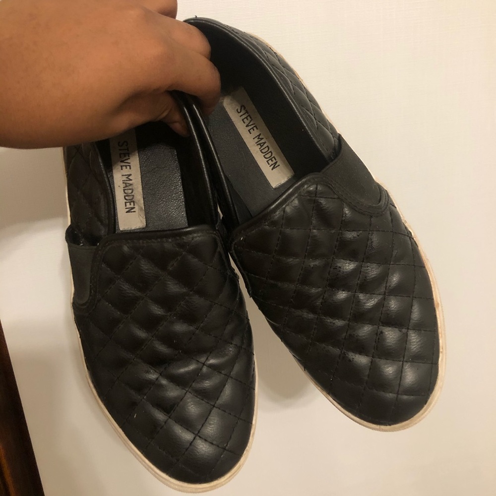 STEVE MADDEN SLIP ONS